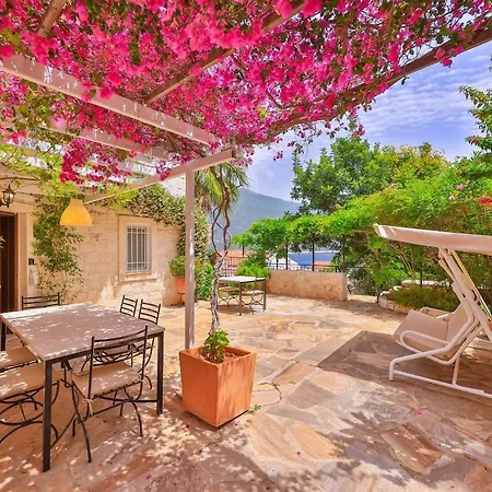 Villa June With Spectacular Views, 50 Mt To The Sea