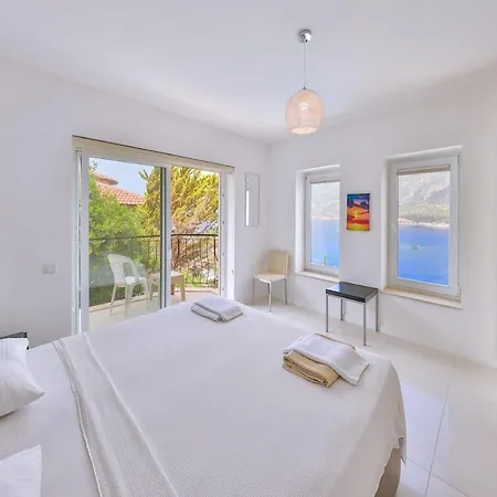 Villa June With Spectacular Views, 50 Mt To The Sea