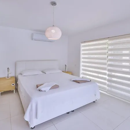 Villa June With Spectacular Views, 50 Mt To The Sea *